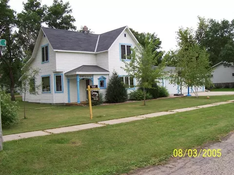 402 8th Ave, Edgeley, ND 58433 photo 1