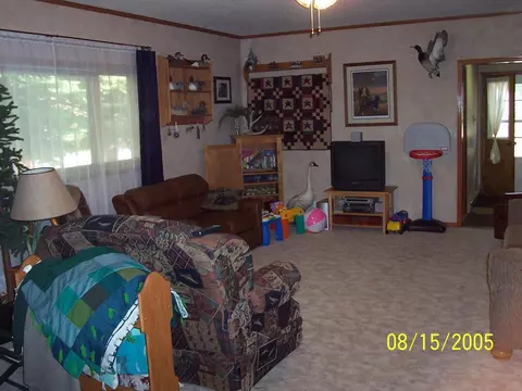 107 2nd Ave, Edgeley, ND 58433 photo 3