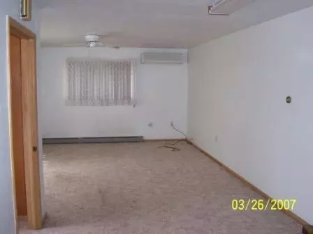 408 8th Ave N, Edgeley, ND 58433 photo 3