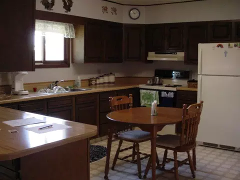 210 7th St E, Wimbledon, ND 58492 photo 8