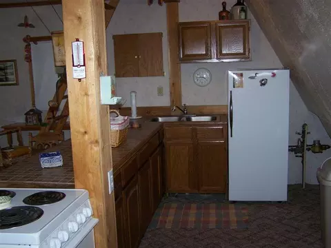 107 E Rokiwan Rd E, Jamestown, ND 58401 photo 5