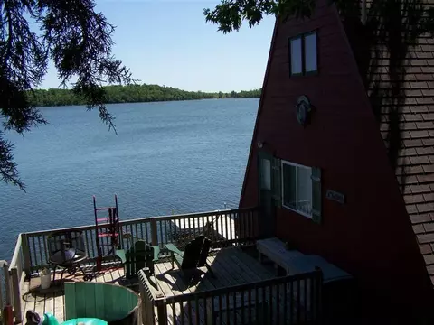 107 E Rokiwan Rd E, Jamestown, ND 58401 photo 4
