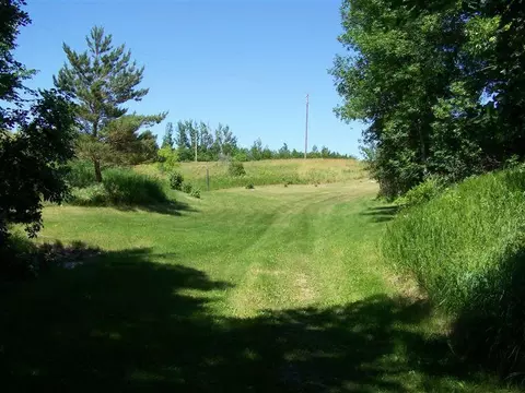 107 E Rokiwan Rd E, Jamestown, ND 58401 photo 8