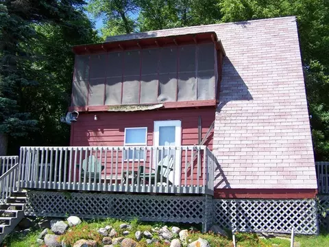 107 E Rokiwan Rd E, Jamestown, ND 58401 photo 1