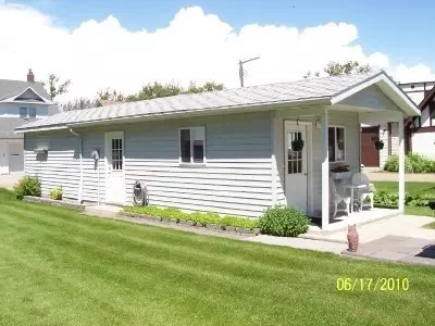 414 4th Ave W, Edgeley, ND 58433 photo 2