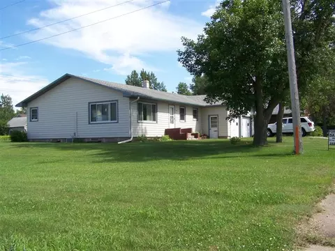 106 Florence St S, Streeter, ND 58483 photo 5