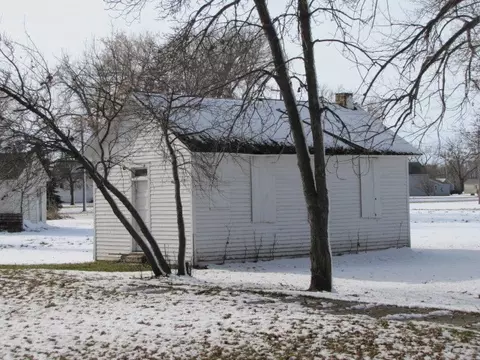 381 Chadwick Ave, Mchenry, ND 58464 photo 13