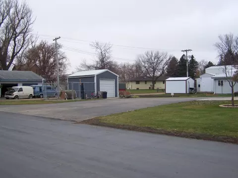 603 6th Ave W, Edgeley, ND 58433 photo 5