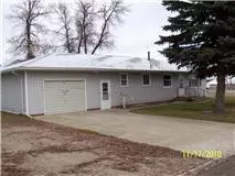 402 9th Ave W, Edgeley, ND 58433 photo 1
