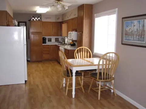 320 11th Ave S, Carrington, ND 58421 photo 7