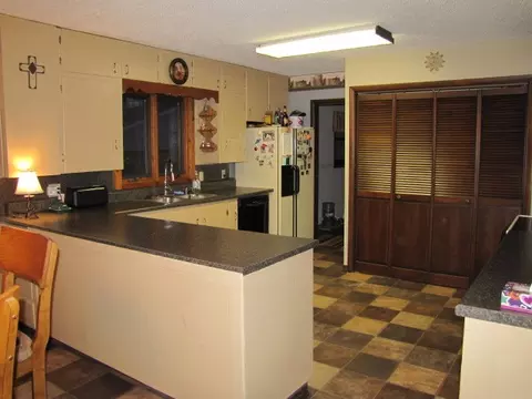 1480 3rd St S, Carrington, ND 58421 photo 5