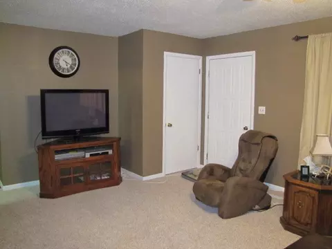 1480 3rd St S, Carrington, ND 58421 photo 6
