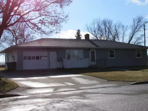 1480 3rd St S, Carrington, ND 58421 photo 1