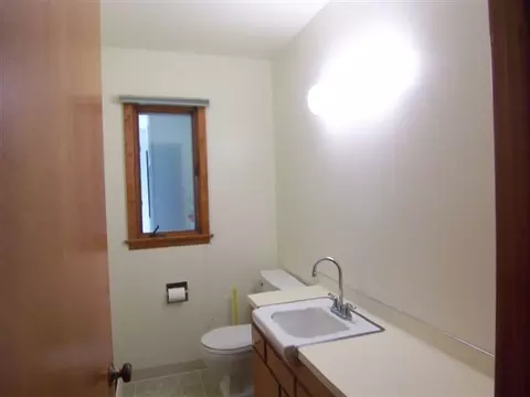 2 Riverview Ln NW, Jamestown, ND 58401 photo 4