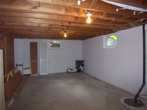 2 Riverview Ln NW, Jamestown, ND 58401 photo 8