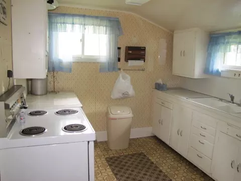 278 Chadwick Ave, Mchenry, ND 58464 photo 7