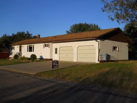 517 4th Ave E, Gackle, ND 58442 photo 1