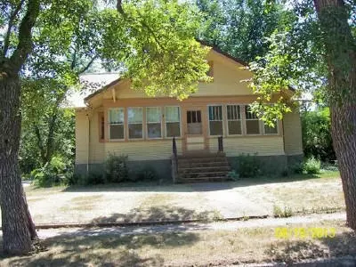 509 3rd Ave W, Edgeley, ND 58433 photo 1