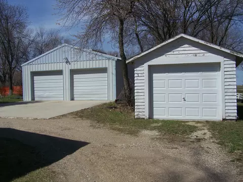 212 7th Ave E, Edgeley, ND 58433 photo 3