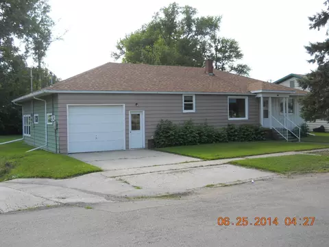 715 3rd St W, Edgeley, ND 58433 photo 1