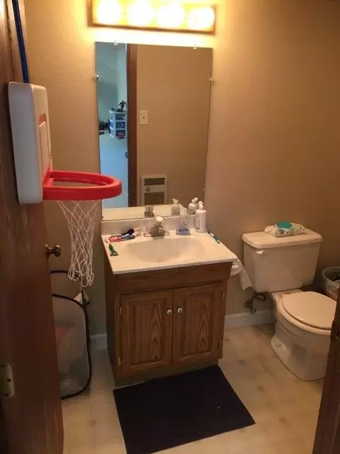 415 7th Ave W, Edgeley, ND 58433 photo 9