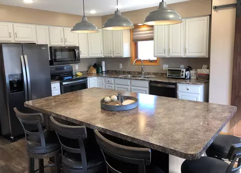 885 3rd St S, Carrington, ND 58421 photo 4
