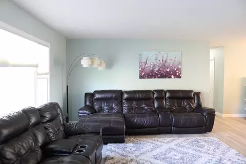 804 Riverview Dr, Valley City, ND 58072 photo 4