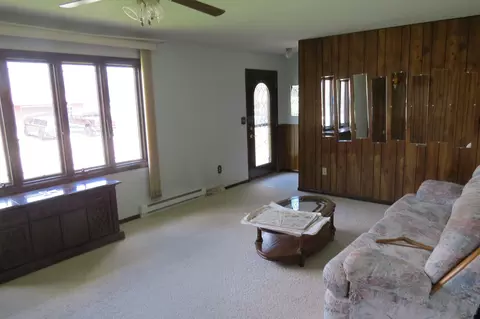 327 Maple St E, Gackle, ND 58442 photo 8