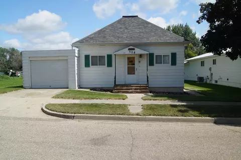 528 Main St, Gackle, ND 58442 photo 2