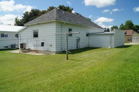 528 Main St, Gackle, ND 58442 photo 3