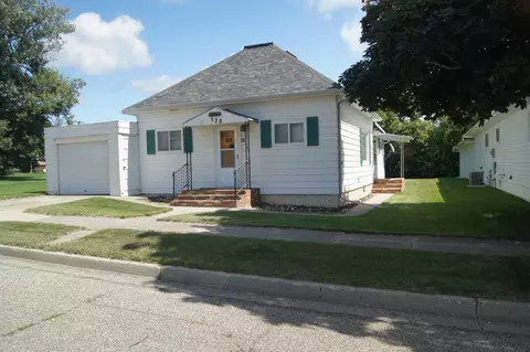 528 Main St, Gackle, ND 58442 photo 1