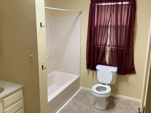 302 6th Ave E, Edgeley, ND 58433 photo 11