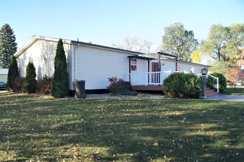 108 1 12 Ave, Edgeley, ND 58433 photo 2