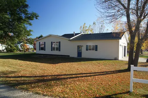 108 1 12 Ave, Edgeley, ND 58433 photo 7