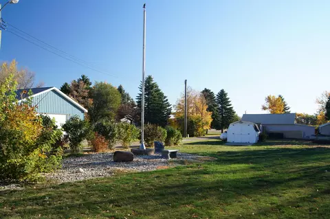 108 1 12 Ave, Edgeley, ND 58433 photo 5