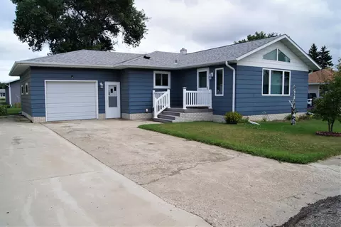 812 5th Ave, Edgeley, ND 58433 photo 1