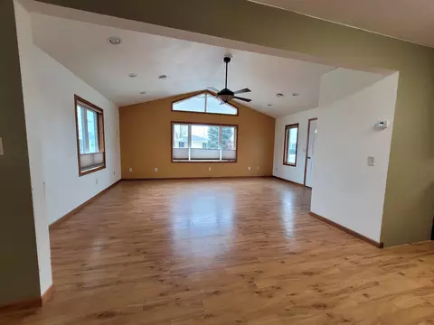 812 5th Ave, Edgeley, ND 58433 photo 19