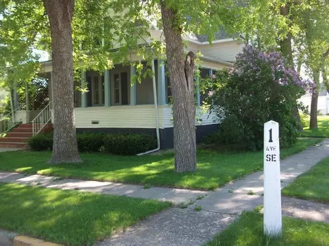 504 1st Ave SE, Ashley, ND 58413 photo 2