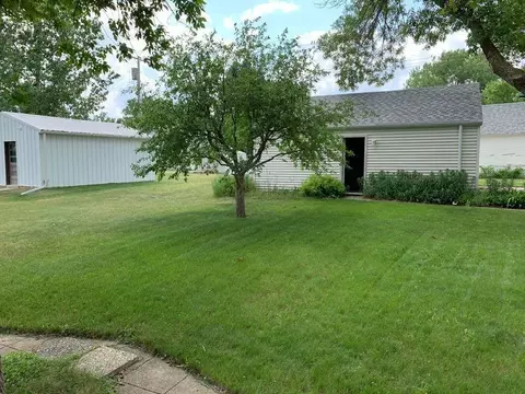 504 1st Ave SE, Ashley, ND 58413 photo 4