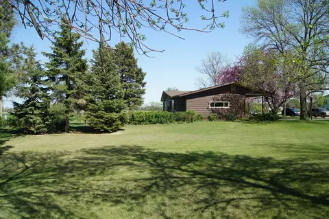 809 3rd St N, Ellendale, ND 58436 photo 6