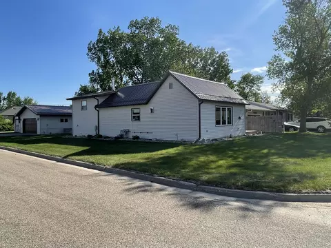 1493 3rd St N, Carrington, ND 58421 photo 40