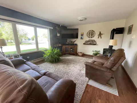1493 3rd St N, Carrington, ND 58421 photo 7