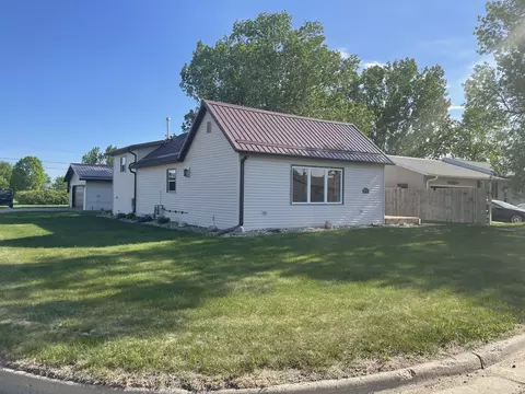 1493 3rd St N, Carrington, ND 58421 photo 38