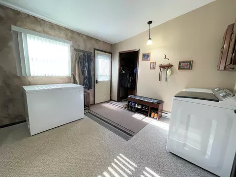 1493 3rd St N, Carrington, ND 58421 photo 10