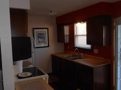 809 8th St SE, Jamestown, ND 58401 photo 5