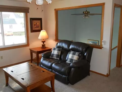 809 8th St SE, Jamestown, ND 58401 photo 9