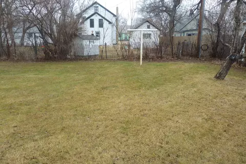 214 3rd Ave SW, Jamestown, ND 58401 photo 14