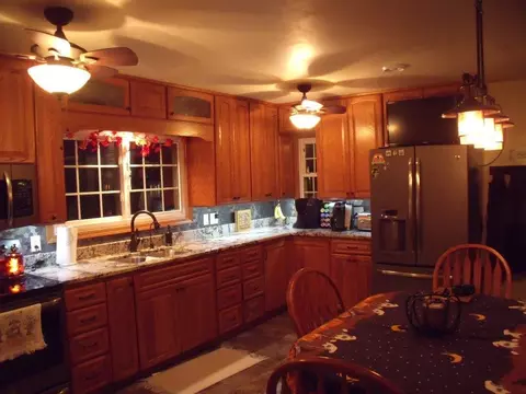 215 2nd Ave W, Edgeley, ND 58433 photo 2