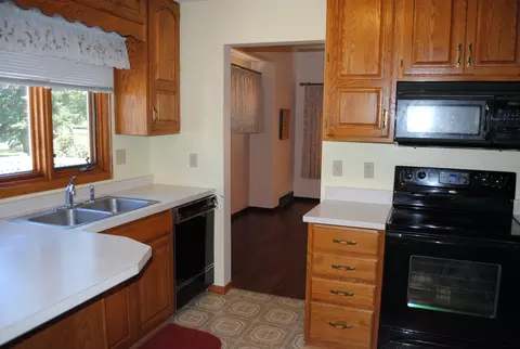561 Main St, Carrington, ND 58421 photo 12