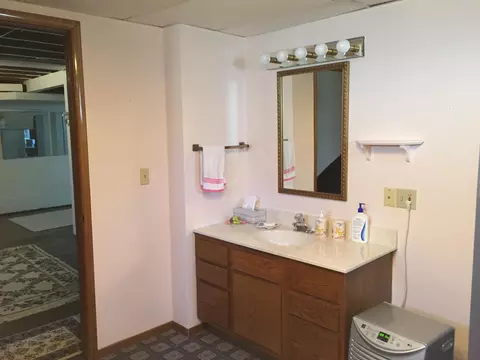 561 Main St, Carrington, ND 58421 photo 32